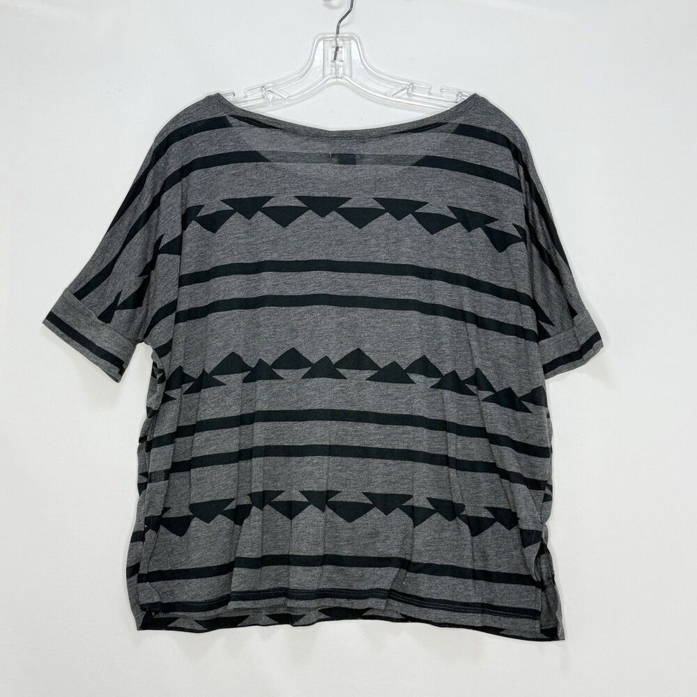 Old Navy Gray Black Stripes Short Sleeve Pullover Top Size M - Picture 16 of 16